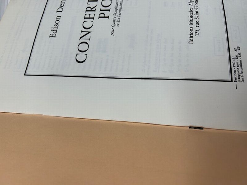 Concerto Piccolo pour Quatre Saxophones Successifs et Six Percussionnistes / 4種のサキソフォンと6人の打楽器奏者のための小協奏曲