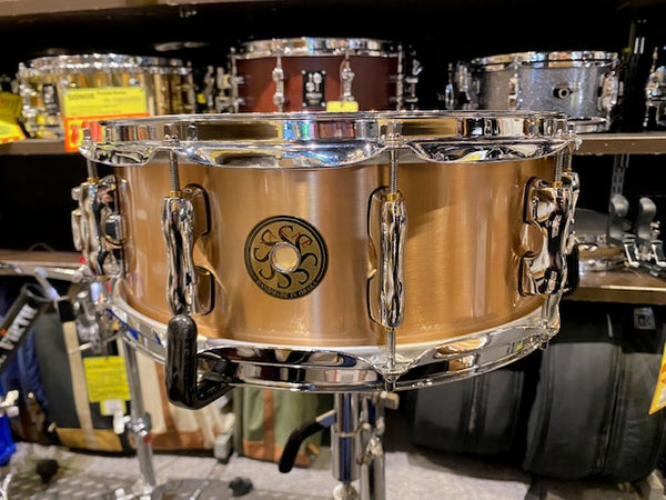 Sakae deals brass snare