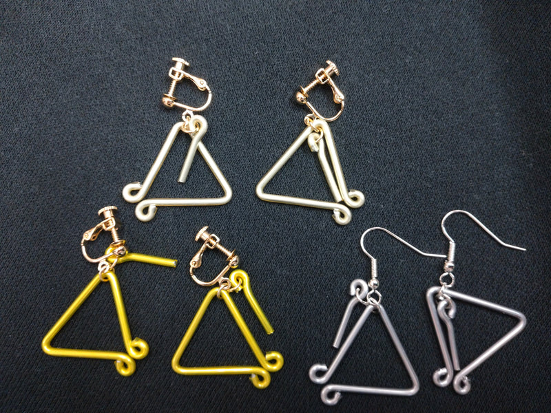 The oreille33 handmade triangle Iarring & Pierce