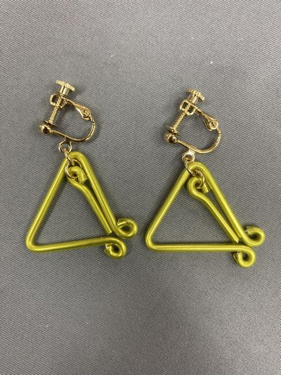oreille33 handmade トライアングル型イヤリング＆ピアス