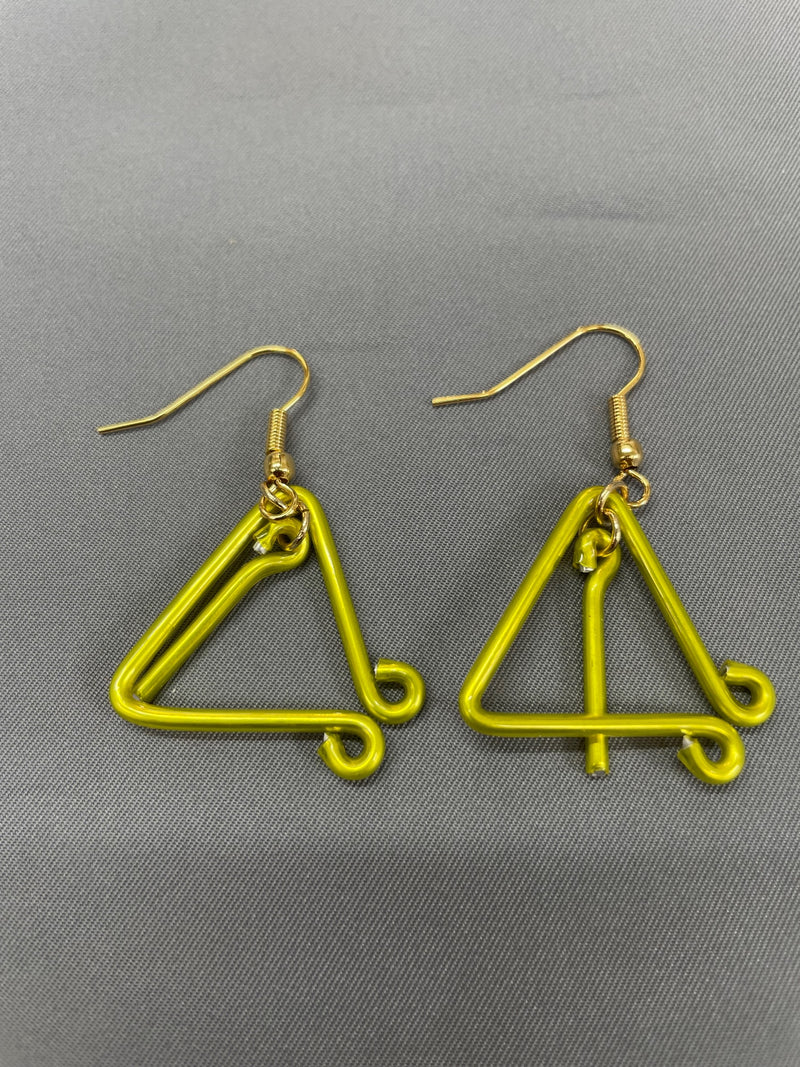 The oreille33 handmade triangle Iarring & Pierce